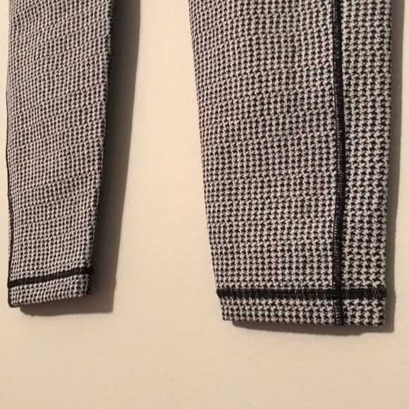 Lululemon houndstooth pattern leggings - Picture 5 of 6